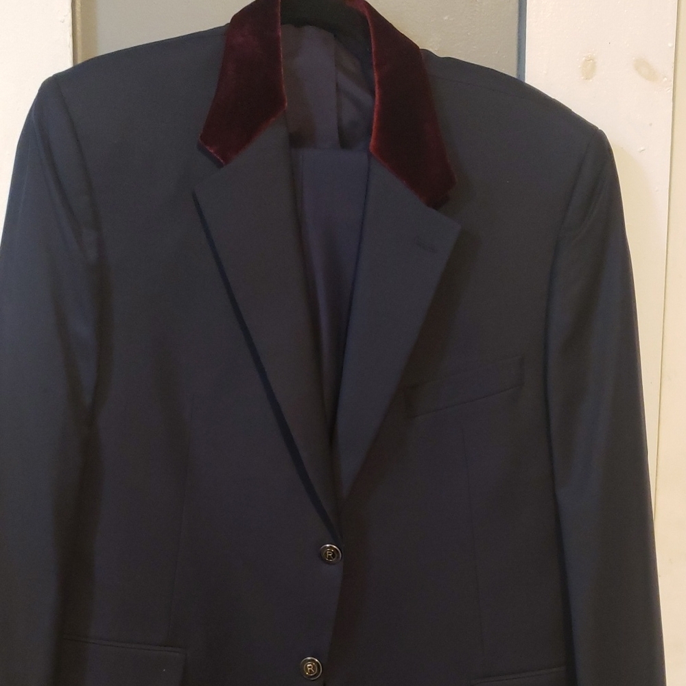 Lauren Ralph Lauren Dark Blue Blazer with Burgundy Velvet Collar